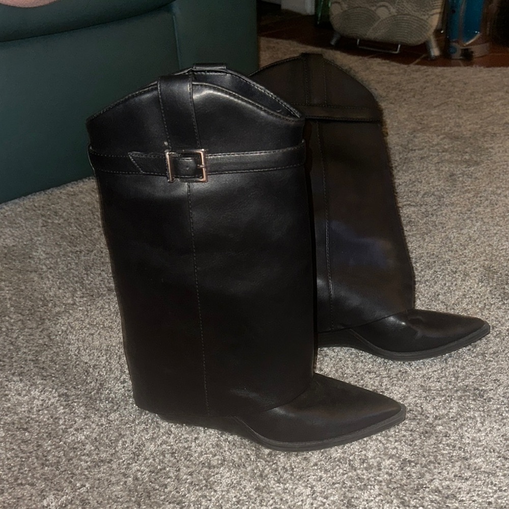 Steve Madden Black Ankle Booties with Block Heel